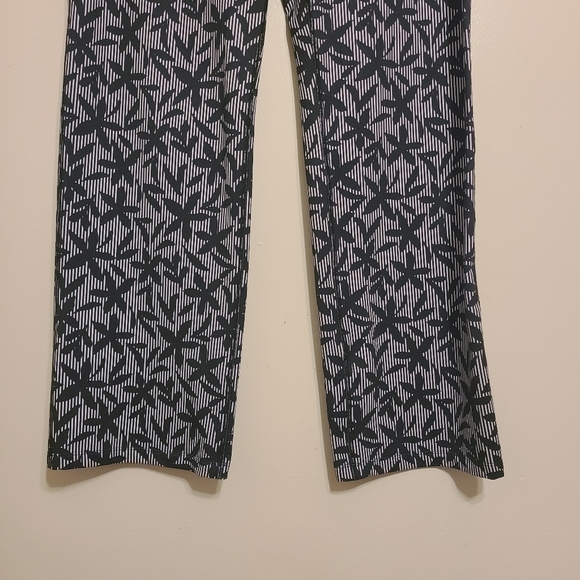 Lands End | Women's Navy & White Striped Floral Bootcut Pants (Size Large/Tall) - Picture 9 of 11